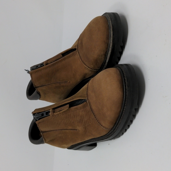 Cole Haan Leather Ankle Booties Chunky Heel Zipper Closure Brazil Brown Size 7B - Picture 2 of 14